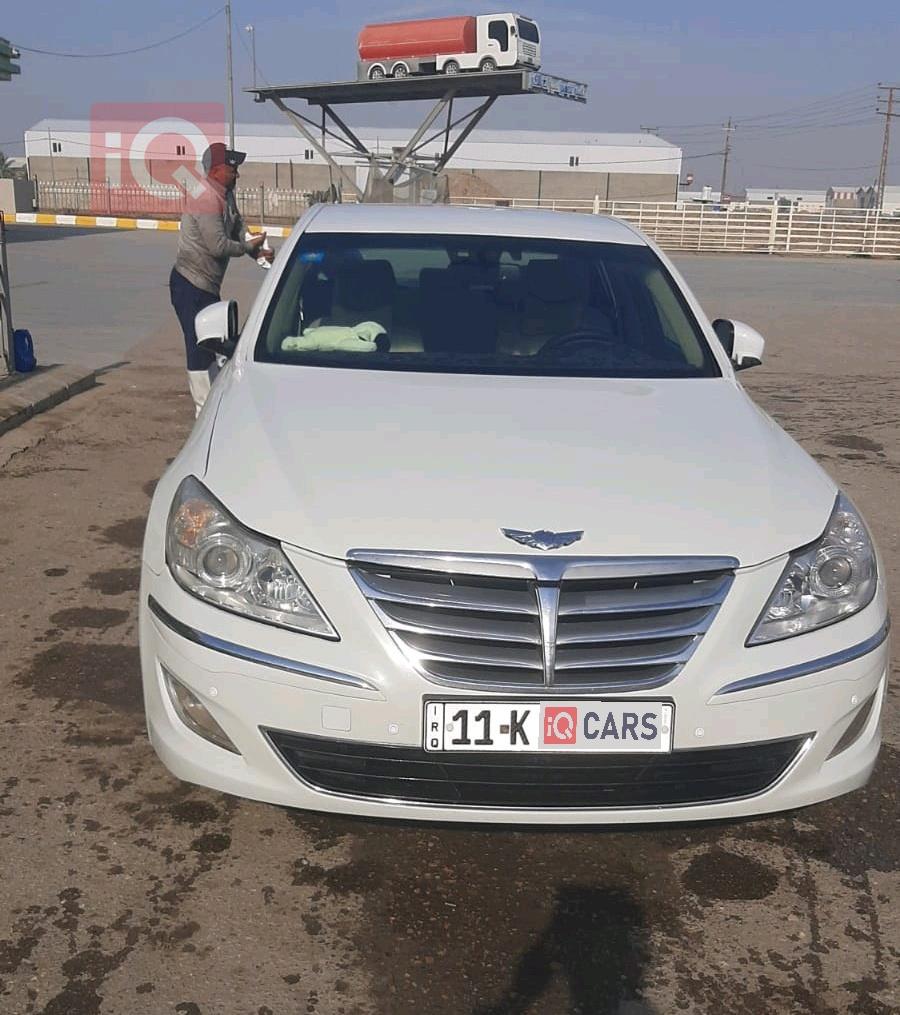 هیوندای جێنسس